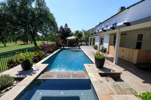 Exterior - 1682 Fairway Oaks Ct, Ripon, CA 95366 photo 9 of 14