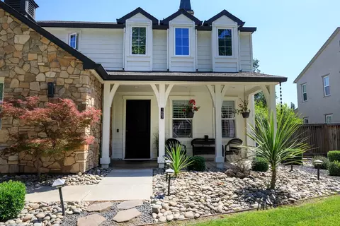 Exterior - 1682 Fairway Oaks Ct, Ripon, CA 95366 photo 3 of 14