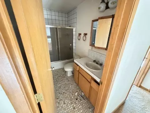 Bath - 22460 Canyon Way, Colfax, CA 95713 photo 6 of 9