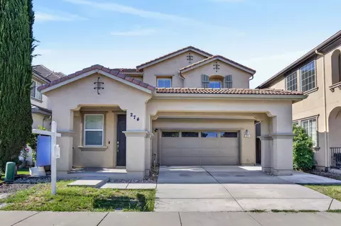 274 Crescent Moon Dr, Lathrop, CA 95330