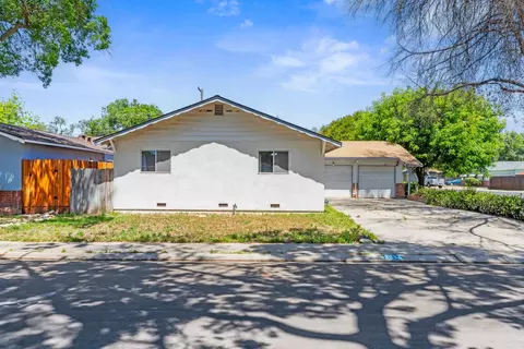 Exterior - 1215 Del Vale Ave, Modesto, CA 95350 photo 2 of 6