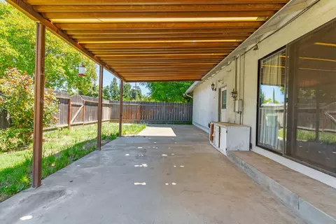 Exterior - 1215 Del Vale Ave, Modesto, CA 95350 photo 4 of 6