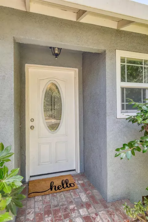 Entry Way - 1532 Hialeah Dr, Modesto, CA 95350 photo 1 of 1