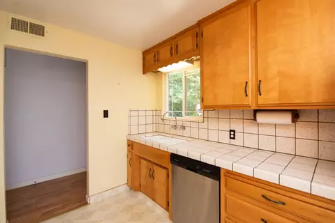 Kitchen - 1532 Hialeah Dr, Modesto, CA 95350 photo 5 of 5