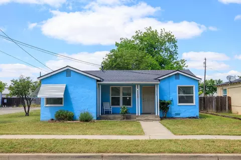 1732 2nd St, Escalon, CA 95320