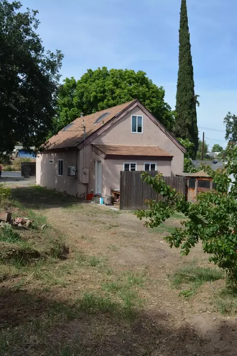 12936 Yosemite Blvd, Waterford, CA 95386