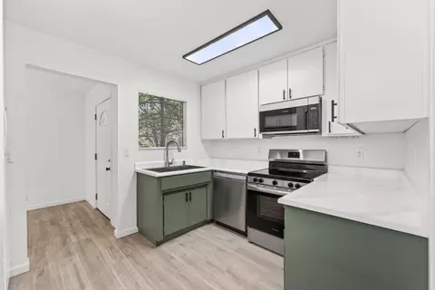 Kitchen - 4698 Kiva Dr, Copperopolis, CA 95228 photo 2 of 2