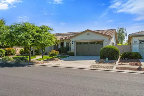 2472 Ashbridge Ln, Manteca, CA 95336
