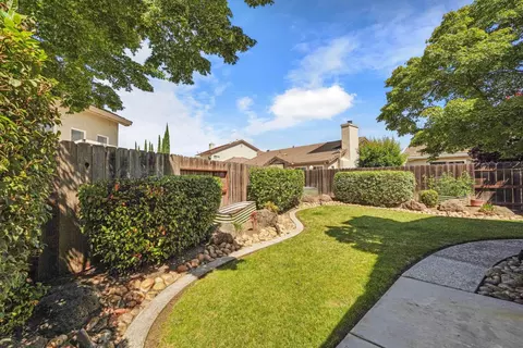 Exterior - 2639 Creekside Dr, Lodi, CA 95242 photo 8 of 14
