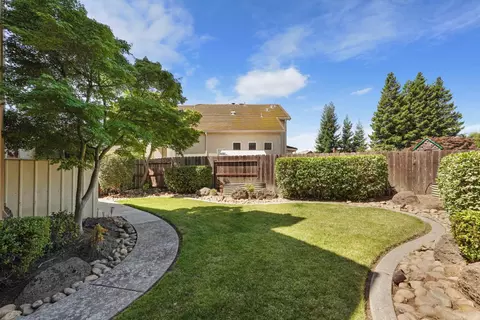 Exterior - 2639 Creekside Dr, Lodi, CA 95242 photo 10 of 14