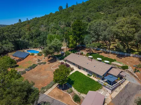 1725 Lone Pine Rd, Shingle Springs, CA 95682