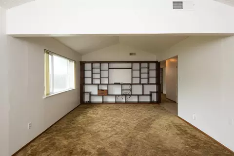 Living - 2905 Bateman Ln, Modesto, CA 95354 photo 7 of 9