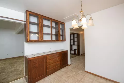 Dining - 2905 Bateman Ln, Modesto, CA 95354 photo 2 of 3