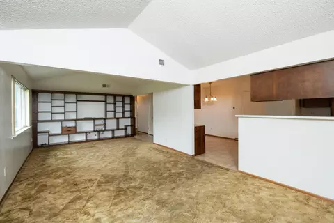 Living - 2905 Bateman Ln, Modesto, CA 95354 photo 9 of 9