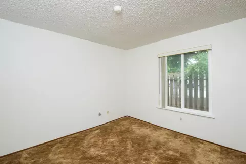 Bedroom - 2905 Bateman Ln, Modesto, CA 95354 photo 8 of 10