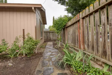 Exterior - 2905 Bateman Ln, Modesto, CA 95354 photo 12 of 12