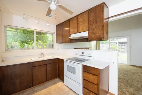 Kitchen - 2905 Bateman Ln, Modesto, CA 95354 photo 4 of 4