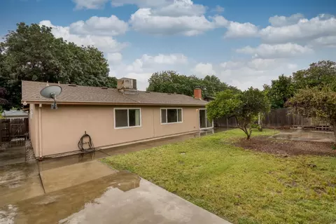 Exterior - 2905 Bateman Ln, Modesto, CA 95354 photo 9 of 12
