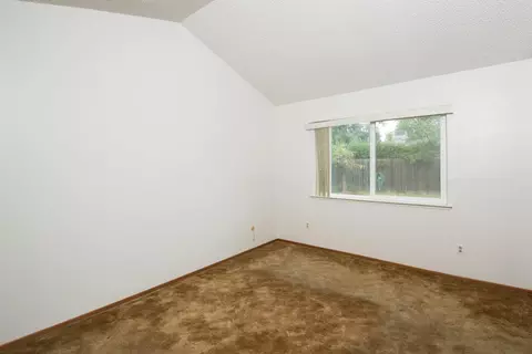 Bedroom - 2905 Bateman Ln, Modesto, CA 95354 photo 1 of 10