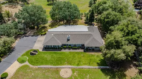 12 Brandy Ct, Burson, CA 95225