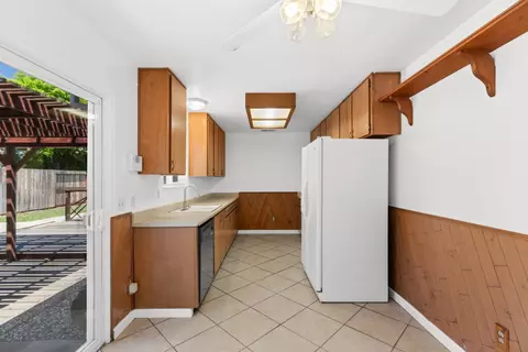 Kitchen - 1541 W Kavanagh Ave, Tracy, CA 95376 photo 2 of 5