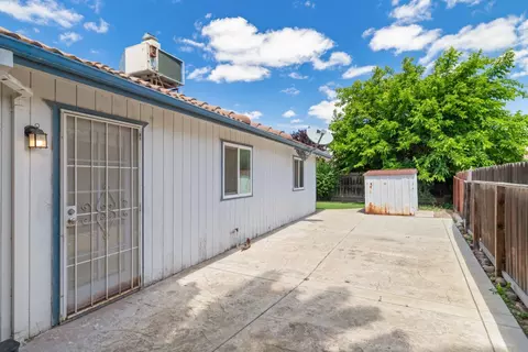 Exterior - 1541 W Kavanagh Ave, Tracy, CA 95376 photo 15 of 17