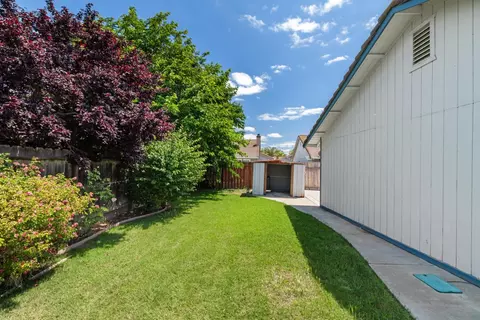 Exterior - 1541 W Kavanagh Ave, Tracy, CA 95376 photo 12 of 17
