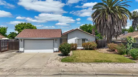 1541 W Kavanagh Ave, Tracy, CA 95376