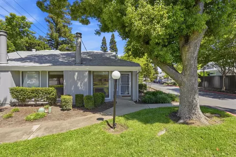 3706 Gold Creek Ln, Sacramento, CA 95827