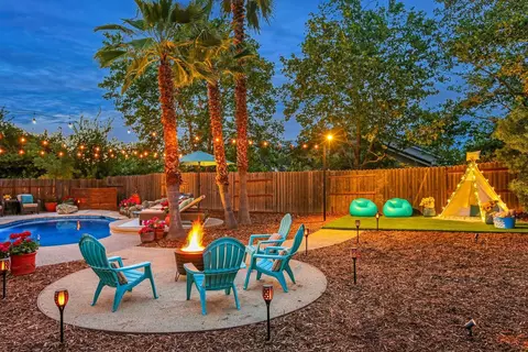 Exterior - 904 Agee Ct, Folsom, CA 95630 photo 9 of 34