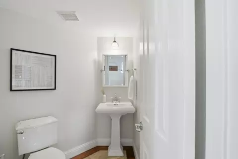 Bath - 904 Agee Ct, Folsom, CA 95630 photo 1 of 6