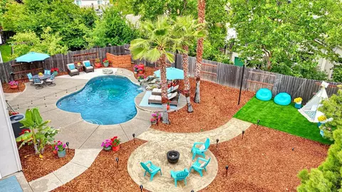 Exterior - 904 Agee Ct, Folsom, CA 95630 photo 15 of 34