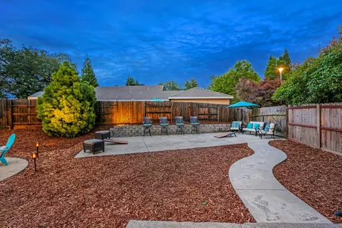 Exterior - 904 Agee Ct, Folsom, CA 95630 photo 12 of 34