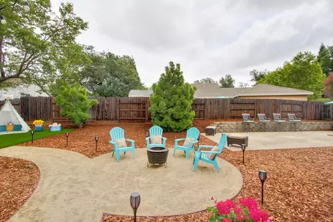 Exterior - 904 Agee Ct, Folsom, CA 95630 photo 26 of 34