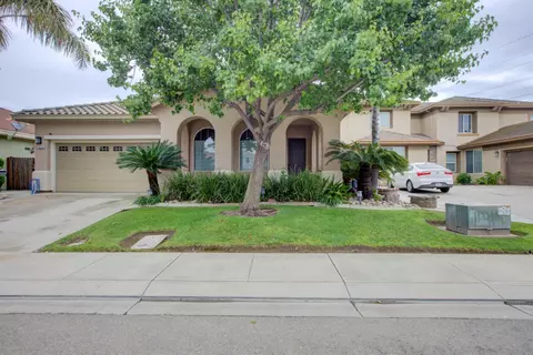 5214 Harness Ct, Riverbank, CA 95367