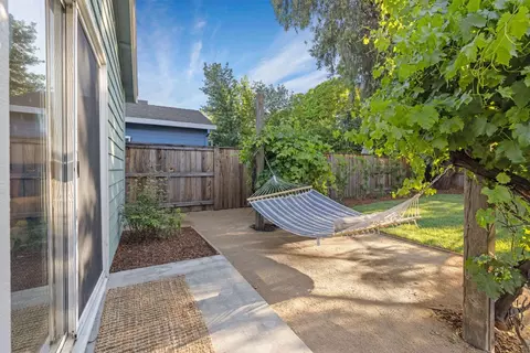 Exterior - 2433 Albany Ave, Davis, CA 95618 photo 7 of 9