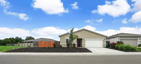 1335 S Kestrel Ln, Stockton, CA 95215