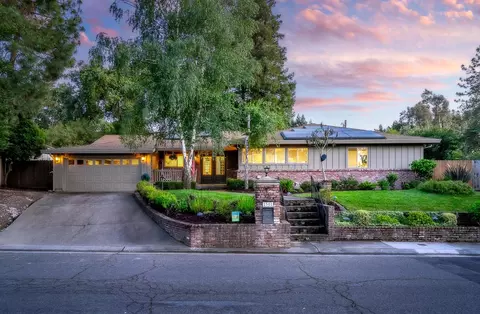 1561 Elsdon Cir, Carmichael, CA 95608