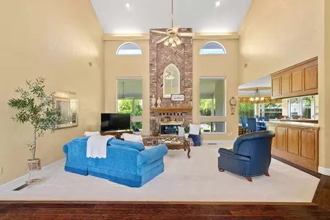 Living - 2035 Sconyers Ct, Turlock, CA 95382 photo 1 of 2