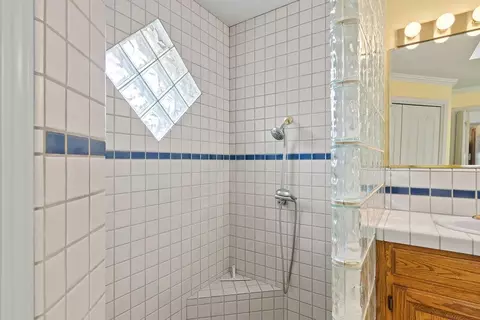 Bath - 2035 Sconyers Ct, Turlock, CA 95382 photo 6 of 6
