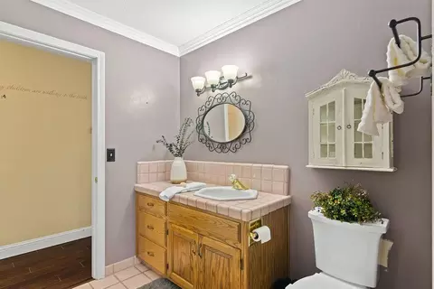 Bath - 2035 Sconyers Ct, Turlock, CA 95382 photo 2 of 6