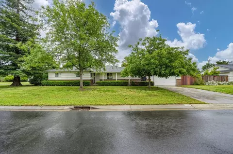 3230 Balmoral Dr, Sacramento, CA 95821
