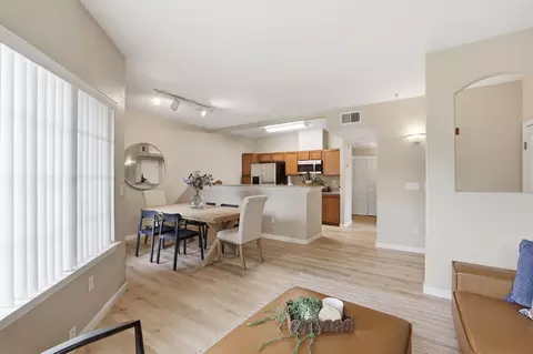 4200 E Commerce Way #2512, Sacramento, CA 95834