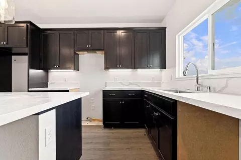 Kitchen - 406 Kittyhawk Dr, Colusa, CA 95932 photo 2 of 3