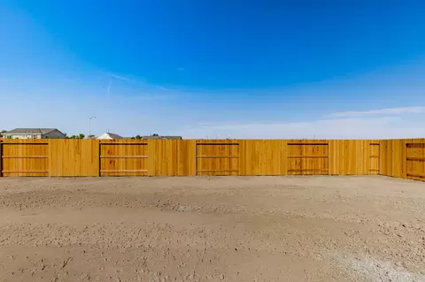 Exterior - 408 Kitty Hawk Dr, Colusa, CA 95932 photo 2 of 3