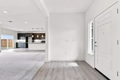 Entry Way - 408 Kitty Hawk Dr, Colusa, CA 95932 photo 5 of 5