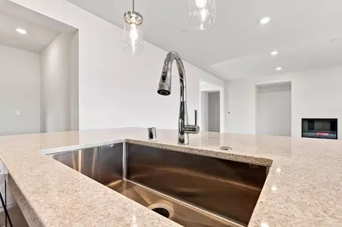 Kitchen - 408 Kitty Hawk Dr, Colusa, CA 95932 photo 4 of 6