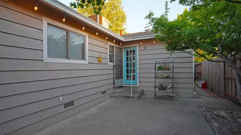 Exterior - 1719 W Locust St, Lodi, CA 95242 photo 4 of 7