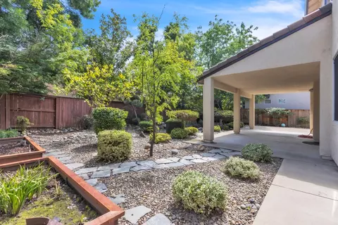 Exterior - 1533 Settlers Ct, Folsom, CA 95630 photo 4 of 5