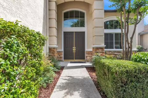Entry Way - 1533 Settlers Ct, Folsom, CA 95630 photo 1 of 3